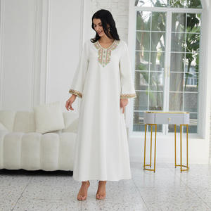 Abaya décontractée en polyester avec <span class=keywords><strong>dentelle</strong></span> pour femmes musulmanes, vente en gros pour le commerce extérieur au Moyen-Orient - Product Image 2