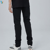 Pantalon en jean minimaliste droit et ajusté pour homme, coupe slim et fuselée, noir uni