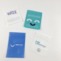 Étui d'alignement en silicone avec logo personnalisé Kit de retenue d'emballages buccaux polyvalents pour prothèses dentaires Sac en plastique pour orthodontie