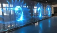 Écran transparent fin et léger P3.91-7.82 pour vitrine, idéal pour la présentation de produits et l'affichage publicitaire LED