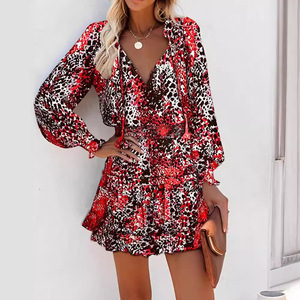 <span class=keywords><strong>Abito</strong></span> Mini da Donna 2026 con Stampa Floreale e Leopardata, Scollo a V, Maniche Lunghe, Vita Arricciata, per Vacanze e Streetwear - Product Image 2