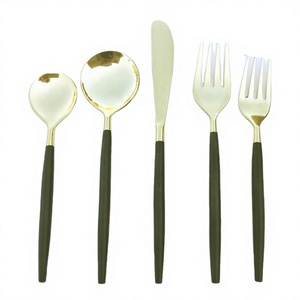 Ensemble de couverts en acier inoxydable doré de style Cutipol, écologiques, avec manche noir, couverts durables, pour la maison, les voyages, les mariages, cadeau haut de gamme - Product Image 1