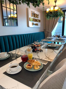 <span class=keywords><strong>Banquette</strong></span> en similicuir pour <span class=keywords><strong>restaurant</strong></span> <span class=keywords><strong>professionnel</strong></span> commercial Cabines en bois vert Tables et chaises de patio pour <span class=keywords><strong>restaurant</strong></span> moderne - Product Image 2