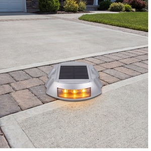 Marqueur de circulation réfléchissant en aluminium moulé IP68, clignotant, solaire, en forme de fer à cheval, pour la sécurité des parkings - Product Image 3