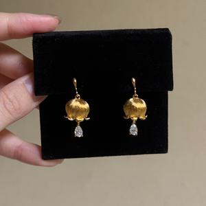 Boucles d'oreilles en forme de goutte de pluie en or 18 carats et argent sterling S925, nouveau style rétro chinois, design haut de gamme avec pompon pour femmes - Product Image 2