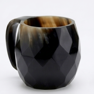 Taza de Café Pintada a Mano de Resina Metálica A.B Handicraftly, Decoración de Mesa Irregular, Taza Facetada para Bebidas, Decoración del Hogar, Acabado de Alta Calidad - Product Image 1