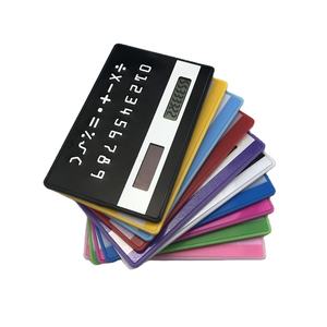 Regalos promocionales Calculadoras de tarjetas de crédito baratas <span class=keywords><strong>Calculadora</strong></span> delgada de 5mm de espesor <span class=keywords><strong>Calculadora</strong></span> de energía solar pequeña de bolsillo portátil - Product Image 1