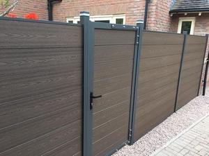 Valla de jardín impermeable WPC, paneles compuestos de aluminio WPC para exteriores, postes de aluminio horizontales negros, modelo 3D, marco de Metal natural - Product Image 4