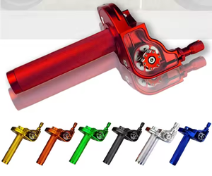 Pièces de moto universelles de 22mm CNC en alliage d'aluminium modifié grand manchon de poignée de graisseur torsadé avec poignée rotative transparente - Product Image 5