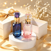 Flacon de parfum de luxe en verre dégradé facetté de 30 ml avec bouchon en cristal de diamant, pompe pulvérisatrice dorée et emballage en boîte pour femmes
