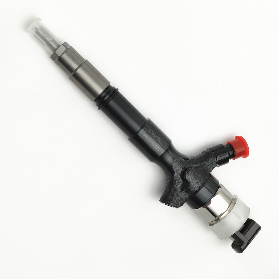 High Performance Diesel Injector 095000-7380 Common Rail Fuel Injetor 23670-30240 for ISUZU