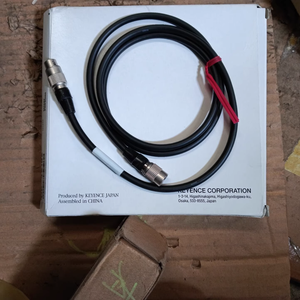 KEYENCE OP-42182 High Speed, High-precision Digital Micrometer LS-7000 Series Projection and Reception Cable 1 m OP 42182 - Product Image 5
