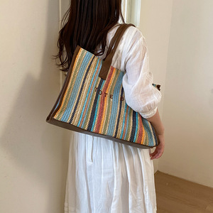 Nuova Borsa a Tracolla Intrecciata con Lettere a Righe Arcobaleno, Versatile e Capiente, per Vacanze e Pendolarismo - Product Image 6