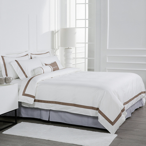 Parure de <span class=keywords><strong>lit</strong></span> en coton pour hôtel 5 étoiles : Housse de couette, taies d'oreiller blanches, draps et couvre-lits en <span class=keywords><strong>lin</strong></span> – Collection économique pour chambre à coucher - Product Image 5