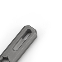 Outil multifonction en alliage de titane léger et durable pour le camping EDC : tournevis, barre de levier, ouvre-bouteille, porte-clés, barre de levier de poche