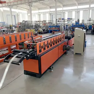 Nieuw Type Pre-Cutting Hydraulische Ijzer Shear V-Vorm Maken Machines Hoek Gording Rolvormmachine Voor Verkoop