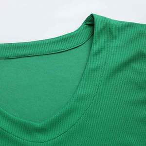 Uniforme de baloncesto unisex hecho a medida Material duradero de alta calidad Diseño de conjunto transpirable con logotipo para equipos - Product Image 4