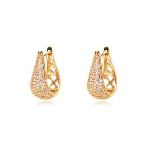 ต่างหูแฟชั่นวินเทจขายส่งจำนวนมาก ชุบทอง 18K ประดับเพชรคิวบิกเซอร์โคเนีย แบบห่วง สำหรับผู้หญิง - Product Image 2