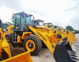 מעמיס גלגלים משומש מדגם Liugong CLG836 איכותי, גובה הרמה 3.8 מטר, מנוע קאמינס עוצמתי 92 קילוואט, משקל 10.6 טון. - Product Image 6