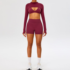 Conjunto de Yoga Térmico Premium de 3 Piezas para Mujer: Sujetador Deportivo Ajustable con Espalda Cruzada, Top y Pantalones Rectos de Cintura Alta con Efecto Push-Up - Product Image 3