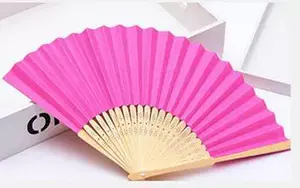 Grand éventail pliant décoratif en bambou, personnalisé avec motif d'ange d'art populaire, imprimé sur mesure, en bois noir, peint, souvenir d'entreprise - Product Image 4