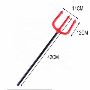 Accesorios Divertidos de Halloween, Hoz de Plástico, Garra de Ganado y Hacha de Plástico, Armas de Diablo de Plástico - Product Image 4