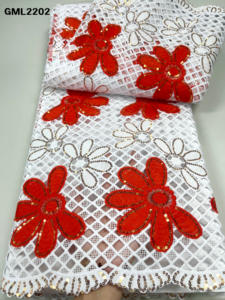 Commercio all'ingrosso 2022 nuovo arrivo <span class=keywords><strong>Guipure</strong></span> di pizzo cavo bianco con paillettes ricamo nigeriano tessuto di pizzo <span class=keywords><strong>Guipure</strong></span> di seta del latte - Product Image 2