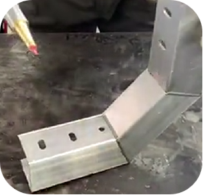 2022 Хорошо спроектированный непрерывный портативный оптоволоконный лазерный сварочный аппарат Raycus мощностью 1000 Вт, 1500 Вт, 2000 Вт