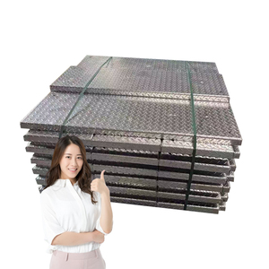 Placa de piso de acero de patrón elevado de diamante de grado comercial resistente con superficie antideslizante para seguridad industrial - Product Image 1