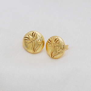 ต่างหูรูปดอกบัวชุบทองสวยงามของขวัญตามสมัยนิยมทางศาสนาสำหรับผู้หญิงสำหรับงานเลี้ยง - Product Image 2