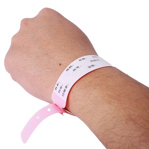 สายรัดข้อมือระบุตัวตนแบบสากล PVC 100 ชิ้น สำหรับผู้ใหญ่ ปรับขนาดได้ - Product Image 3
