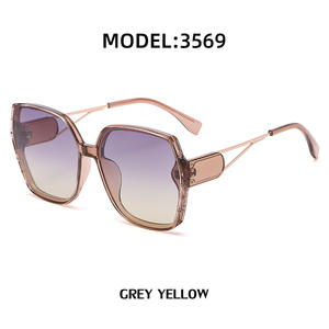 Gafas de Sol Polarizadas Tr Personalizadas a la Moda para Mujer, Estilo Coreano, Montura Grande Negra, Protección UV400, Estilo Instagram - Product Image 5