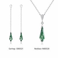 Ensemble de boucles d'oreilles et collier minimalistes vintage en argent S925 avec agate mousse paysagère en losange allongé et double griffe en V