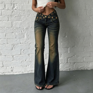 Jean en denim délavé foncé respirant style Y2K streetwear avec rivets et œillets métalliques à taille en V pour femme - Product Image 6