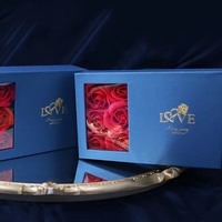 Boîte cadeau de luxe à six savons fleur de rose fenêtre PVS feuille d'or usine d'estampage vente en gros bijoux saint valentin collier bague