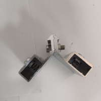 Soporte de Esquina Ajustable, Moderno, Duradero y de Alta Precisión, Solución Total para Marcos de Puertas y Ventanas de Aluminio, Instalación con Tornillos