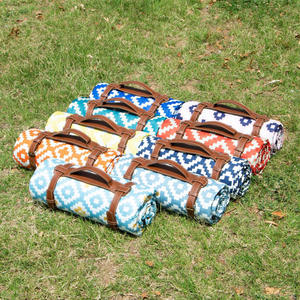 Vente en gros de tapis de pique-nique portable pliable à motif ultrasonique tapis de camping épaissi étanche à l'humidité multi-spécifications pour l'extérieur - Product Image 6
