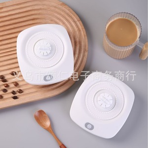 เครื่องตีฟองนมไฟฟ้าแบบแม่เหล็กทรงสี่เหลี่ยม ดีไซน์มินิมอล สำหรับกาแฟและชา - Product Image 2