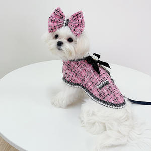 Conjunto de capa elegante para mascotas, ropa para perros y gatos - Product Image 1