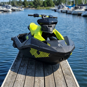 ¡GRAN OFERTA! Moto Acuática Sea-Doo Spark 3UP Trixx 2024-2025 de 4 Tiempos con >300hp, 4 Cilindros, 2 Asientos, 50km/h, 1400CC - Product Image 3