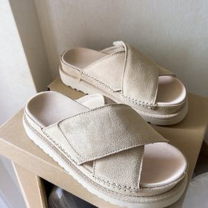 Chaussons <span class=keywords><strong>UGG</strong></span> 2026 – Nouveau style respirant pour l'été – Chaussures polyvalentes pour hommes et femmes, modèle couple, semelle épaisse en liège - Product Image 1
