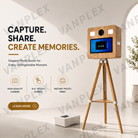 Machine de photomaton avec appareil photo, écran tactile, éclairage LED, trépied et flight case pour la location événementielle