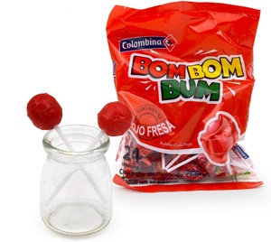 Big Bom Bom - Piruleta Rellena de Goma de Mascar con Sabor a Fresa - Product Image 1