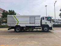 Camion balayeuse routière FOTON 4x2, balayeuse haute pression pour routes urbaines et aéroports