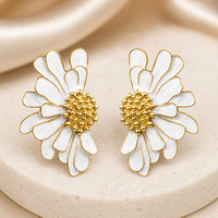 1 Pasang Anting Jepit Bunga Enamel Putih Ukuran Besar untuk Wanita, Warna Emas, Tanpa Tindik, Perhiasan Fashion Motif Bunga, Hadiah