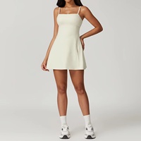 Logo personnalisé robe de tennis pour femmes vêtements de fitness robe de golf robe de sport avec short de fitness adapté