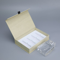Boîte d'emballage cadeau magnétique en carton rigide personnalisée avec logo, insert en mousse EVA pour cadeaux, mariages et cosmétiques