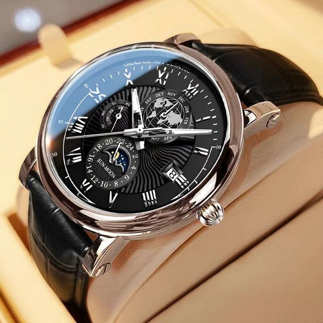 Fashion Men's Watch Top Reloj Waterproof Leather Night Light Men's Clock Quartz Watch Sports and Leisure Alloy case Watch