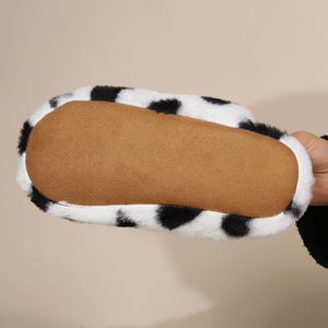 Modelos 2025: Zapatillas de tela japonesas para el hogar con suela suave, silenciosa y antideslizante, ideales para el invierno. - Product Image 3