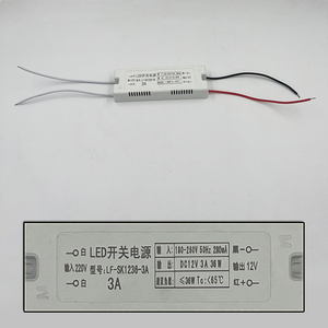 Alimentatore switching a tensione costante DC12V da 7-72W in scatola di plastica - Product Image 2